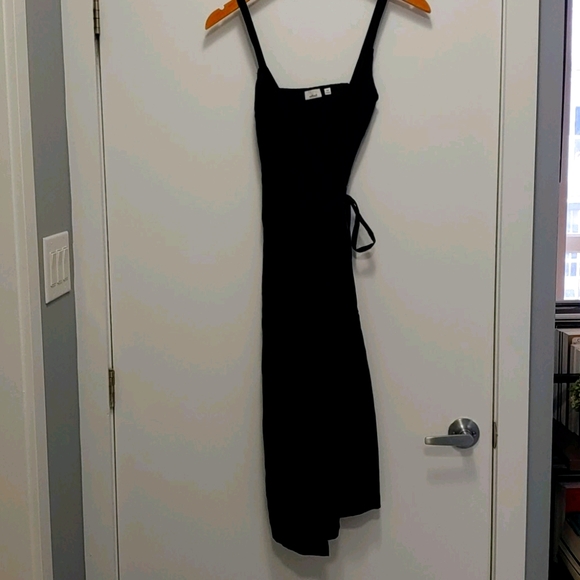 Aritzia Wilfred Astere Linen Wrap Dress - Picture 2 of 6
